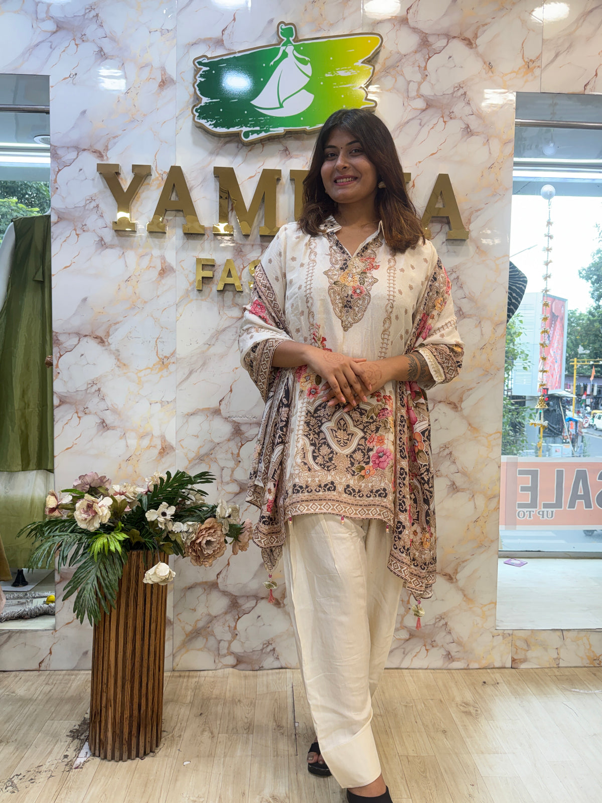 Elegant Farsi Salwar Suit with Printed Dupatta