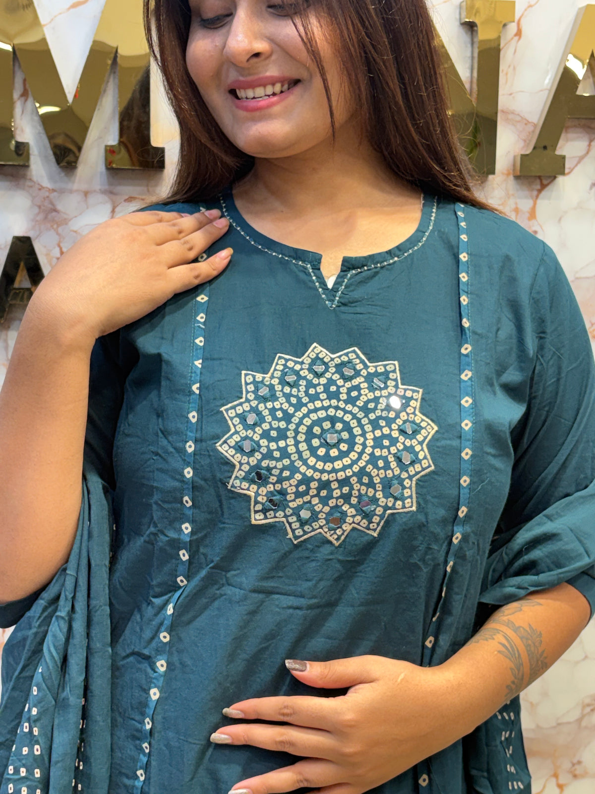 🌿 Midnight  Elegance – 3 Pc kurti pant dupatta Set ✨