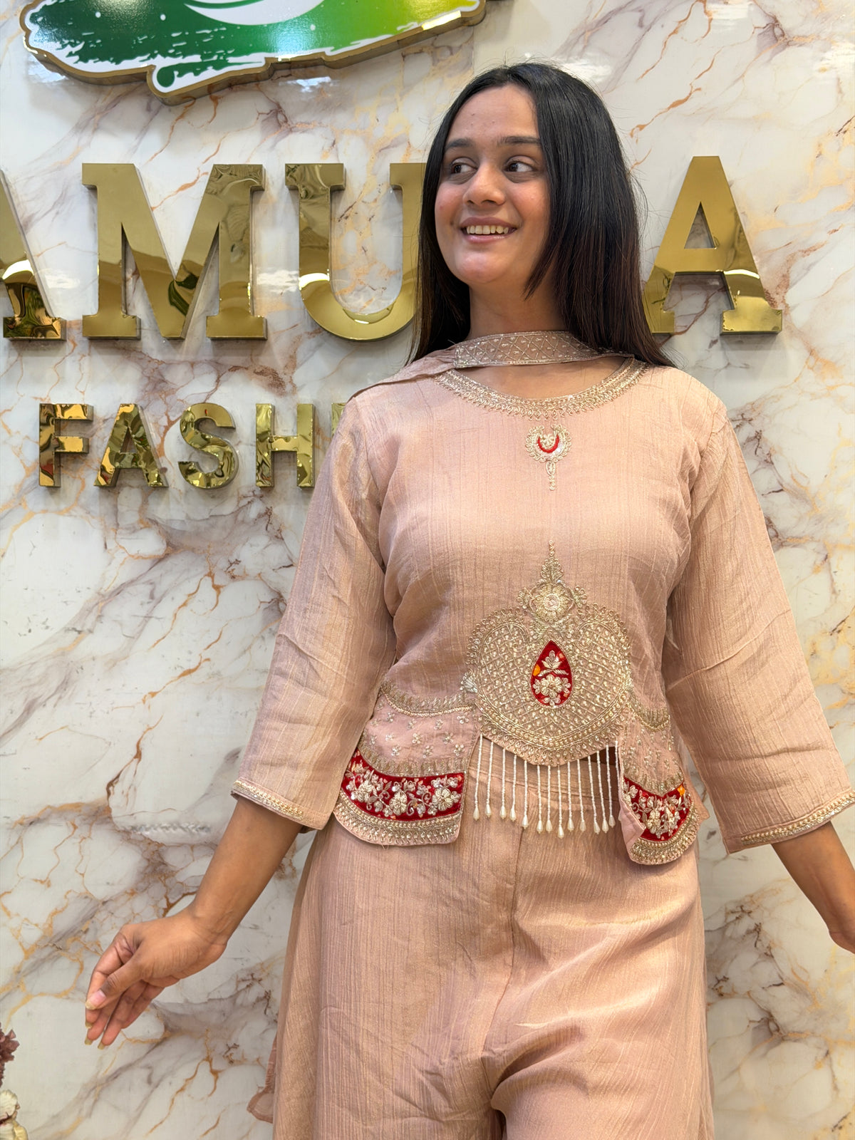 Pure Salsa Silk Handwork Fancy Se