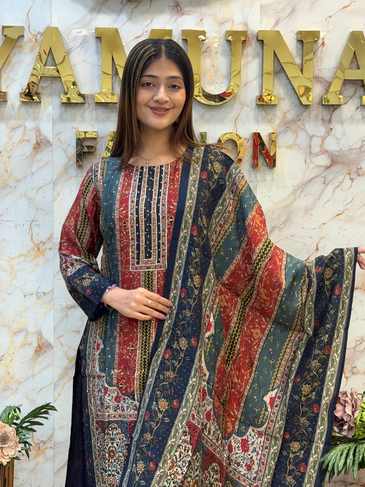 🌺 Royal Indigo Printed Kurti Pant Dupatta Set ✨