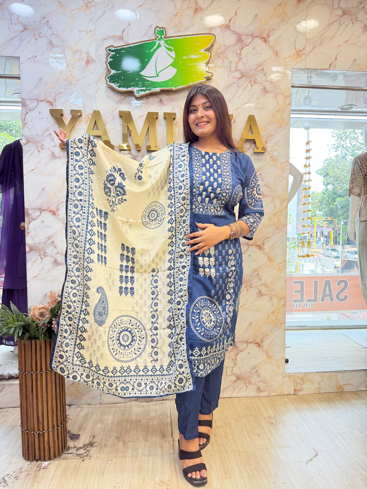 🌸 Trendy Designer Kurti Dupatta Set