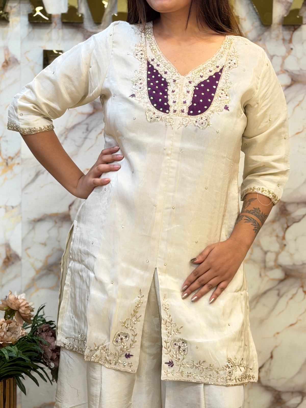 🌸Royale – Embroidered 3 Pc Suit ✨