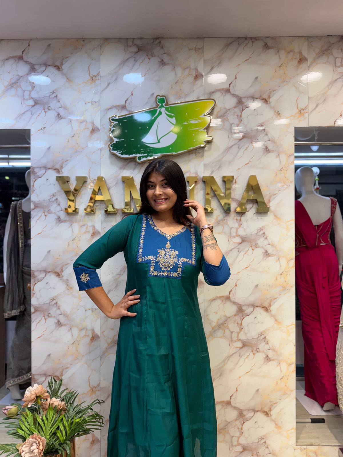 💚 Teal Embroidered Kurti Pant Dupatta Set ✨