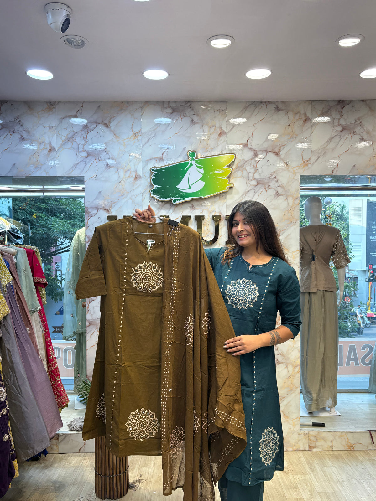 🌿 Midnight  Elegance – 3 Pc kurti pant dupatta Set ✨