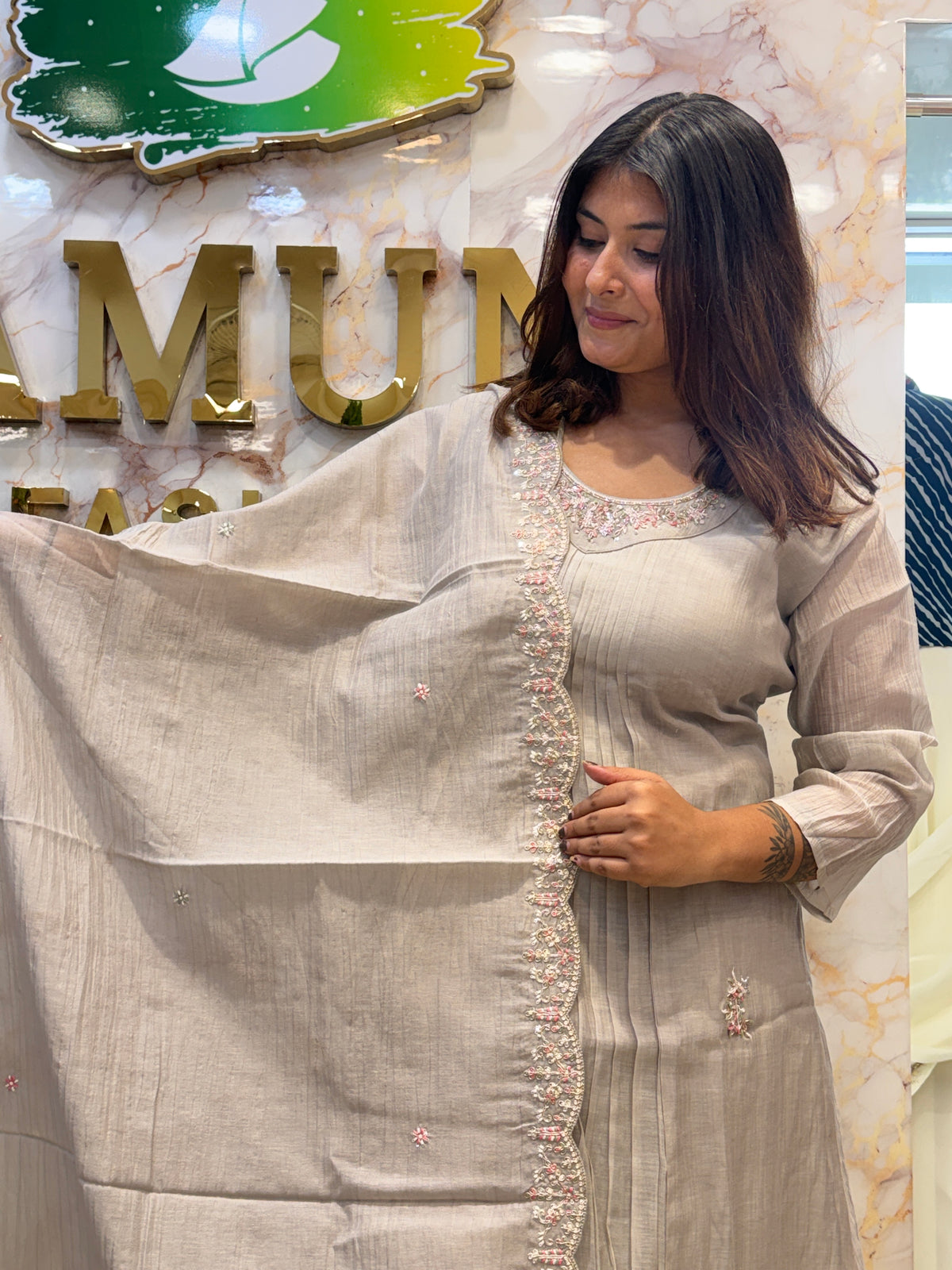 Mul Chanderi Handwork Kurti Pant Dupatta Set ✨