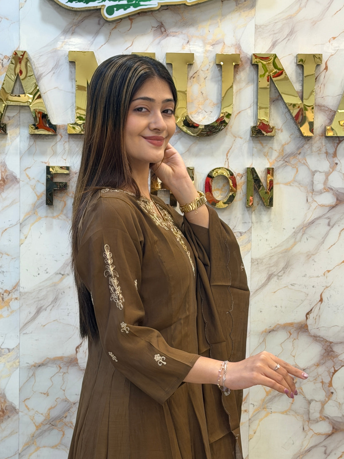 🤎 Mocha Embroidered Kurti Pant Dupatta Set ✨
