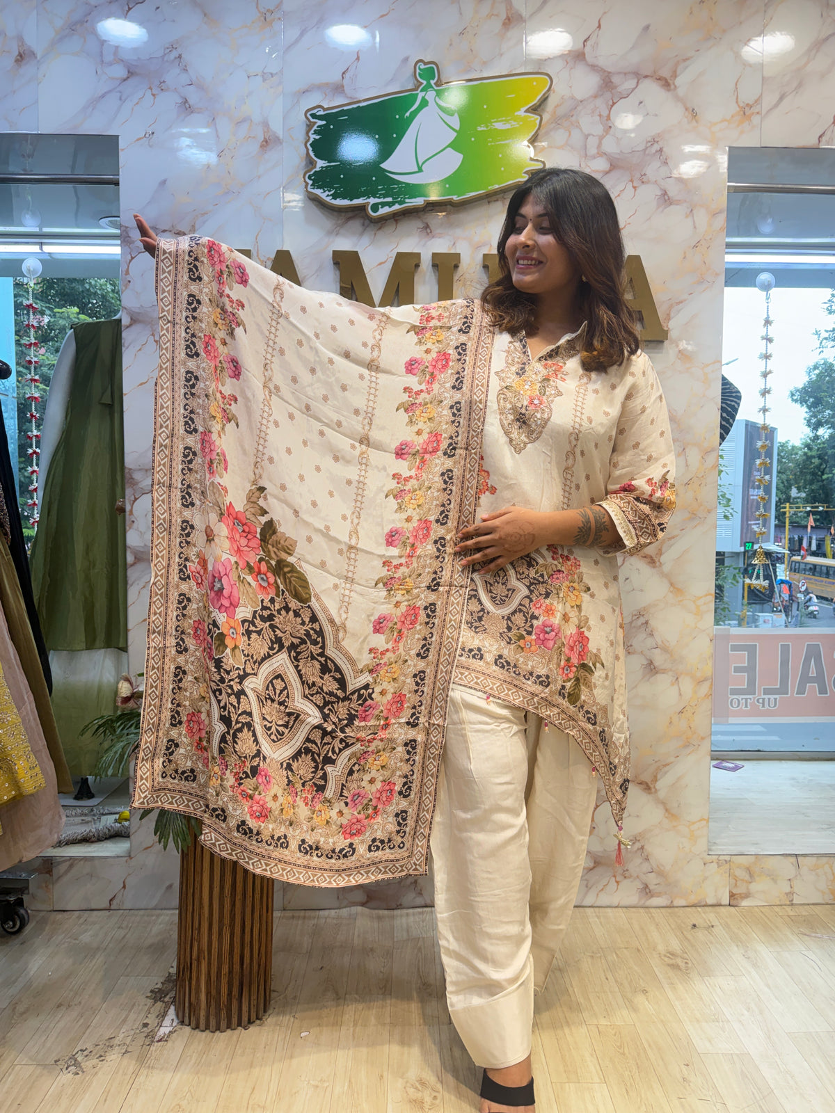 Elegant Farsi Salwar Suit with Printed Dupatta