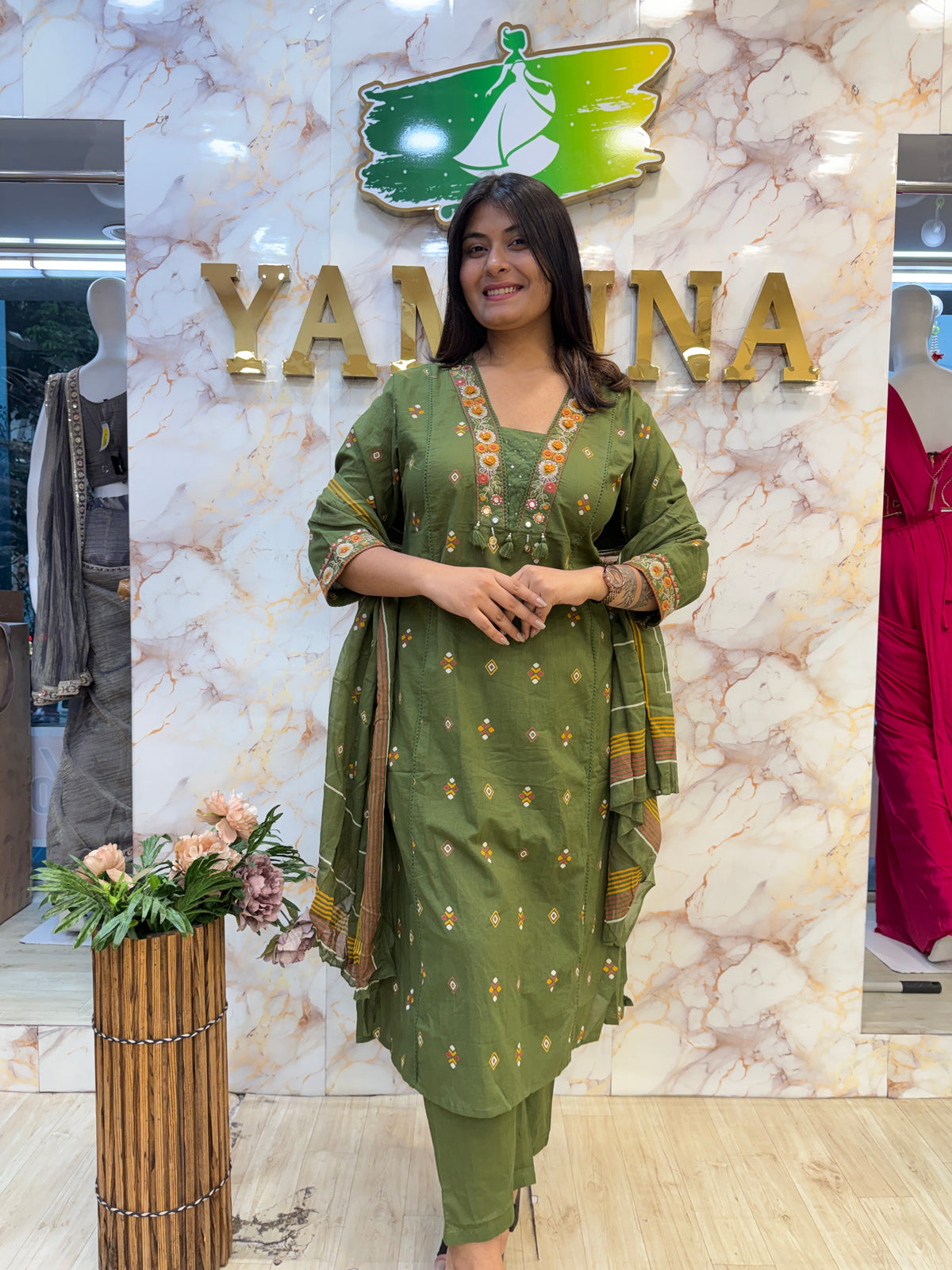🌿 Ethnic Kurti Pant Dupatta Set