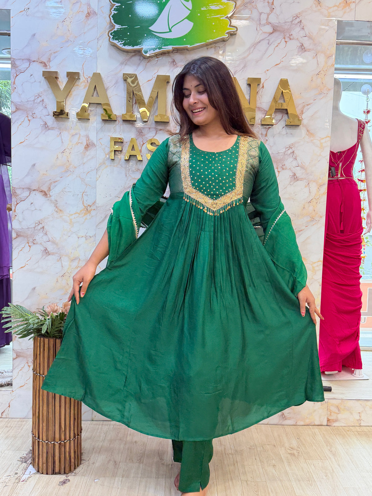 💚 Emerald Embroidered Anarkali Suit Set