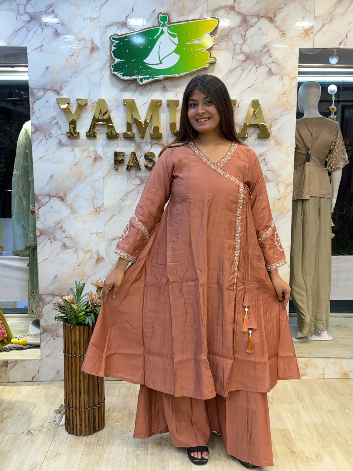 🌸 Rosewood Elegance – Embroidered 3 Pc Suit ✨