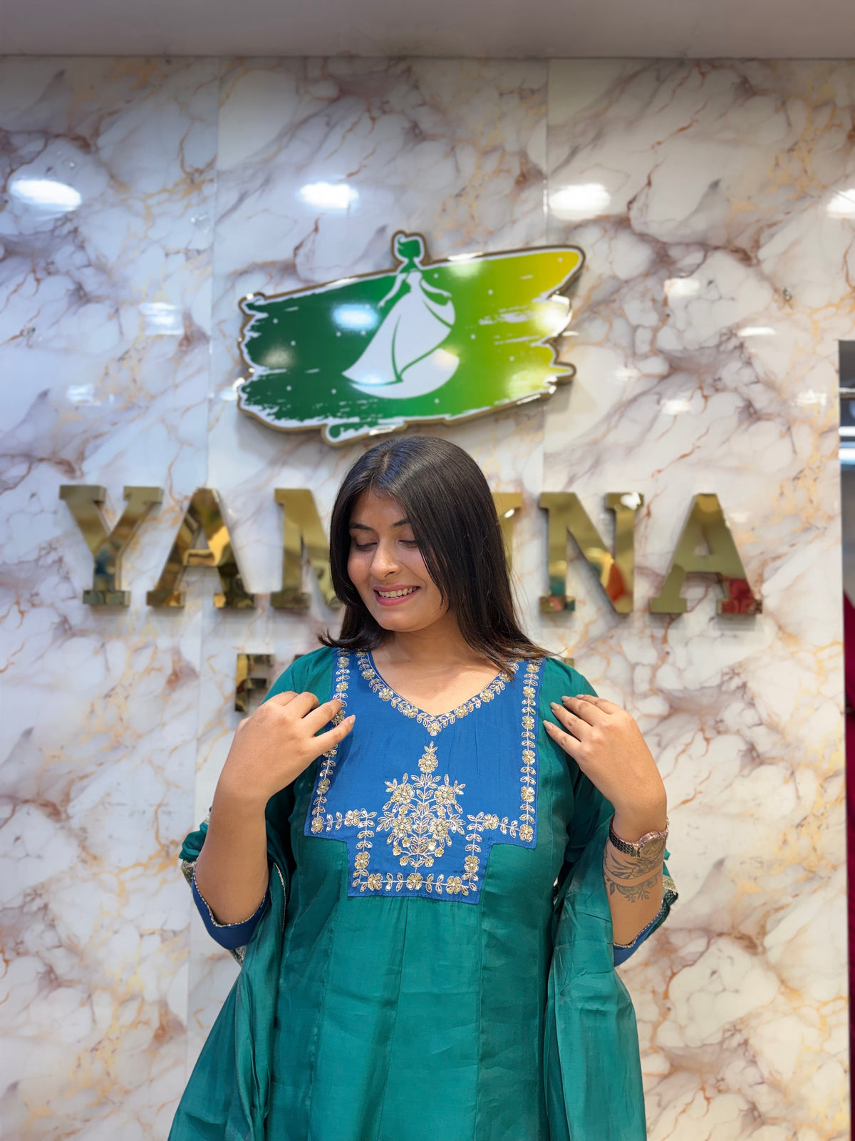 💚 Teal Embroidered Kurti Pant Dupatta Set ✨