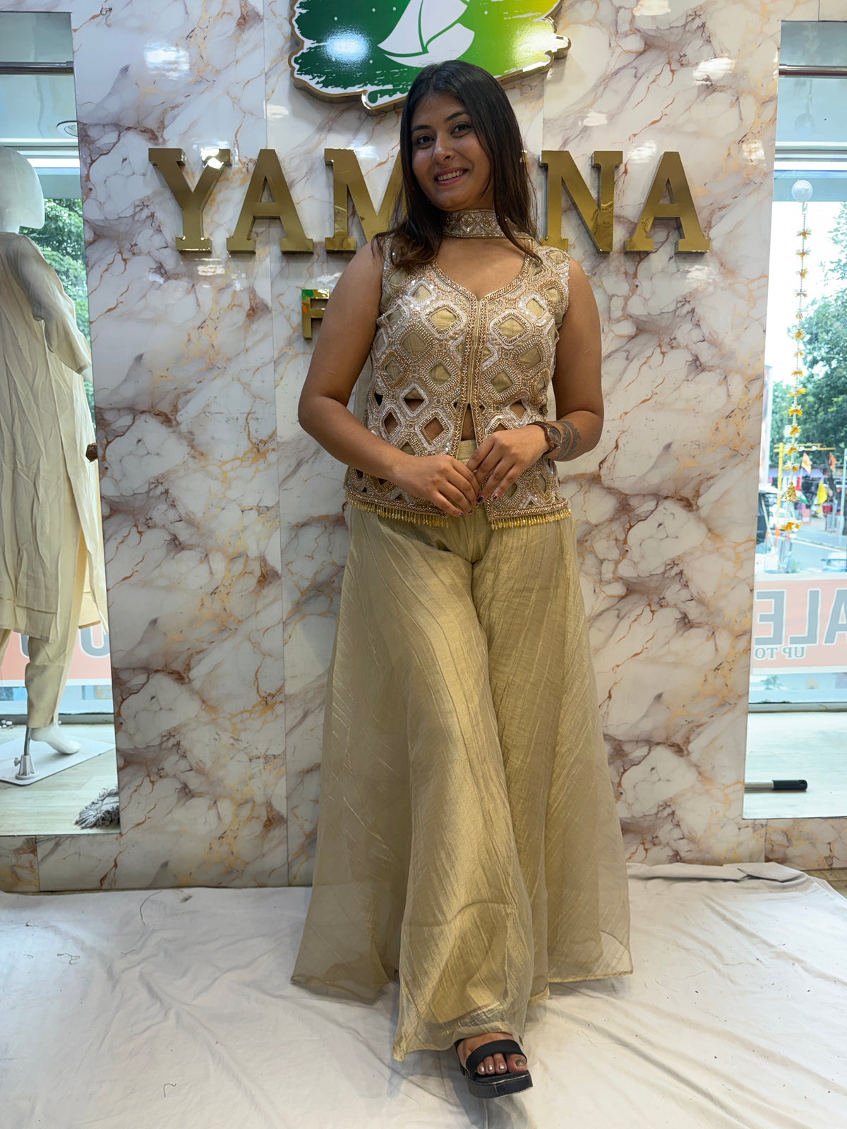 Salsa Luxe Handwork Indo-Western ✨