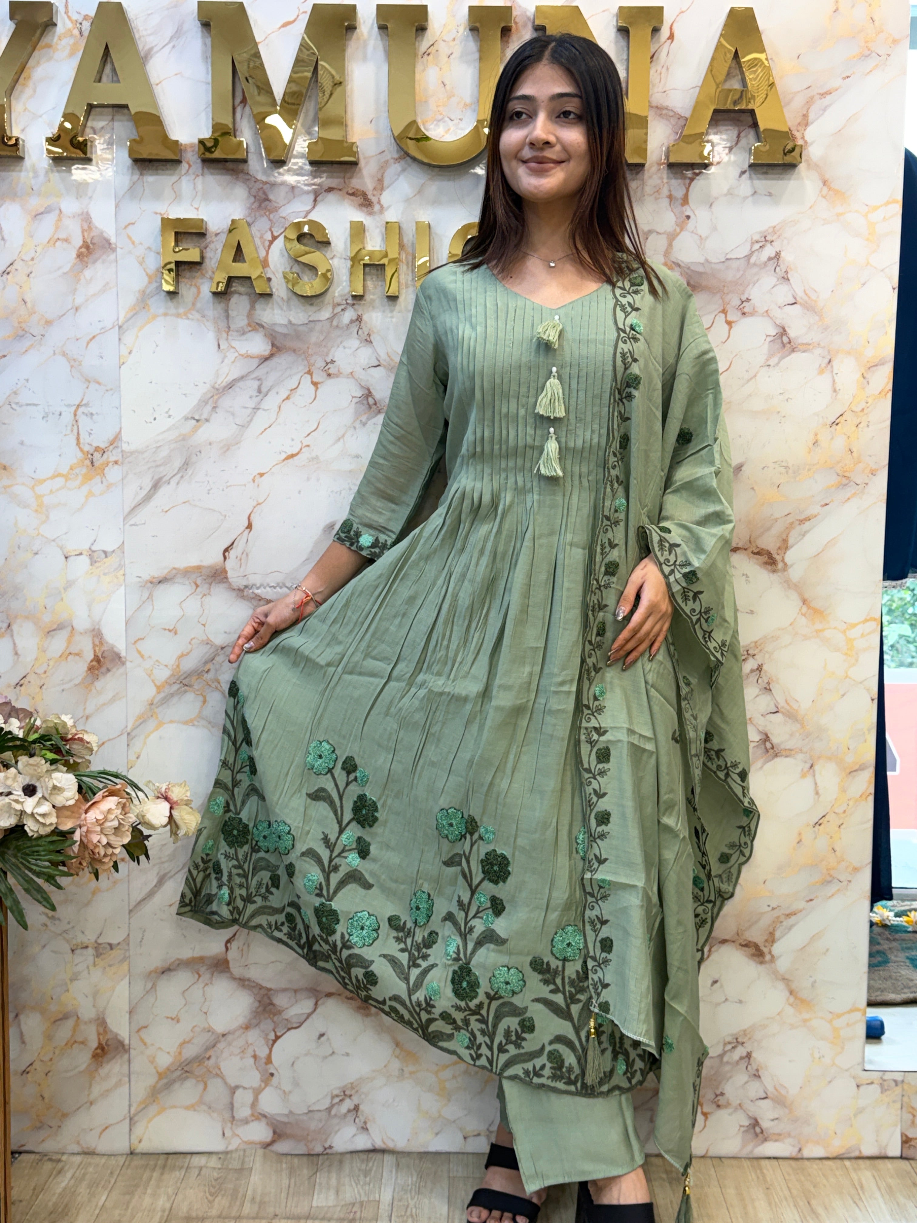 Premium Mul Chanderi Kurti, Pant & Dupatta Set with Thread Embroidery