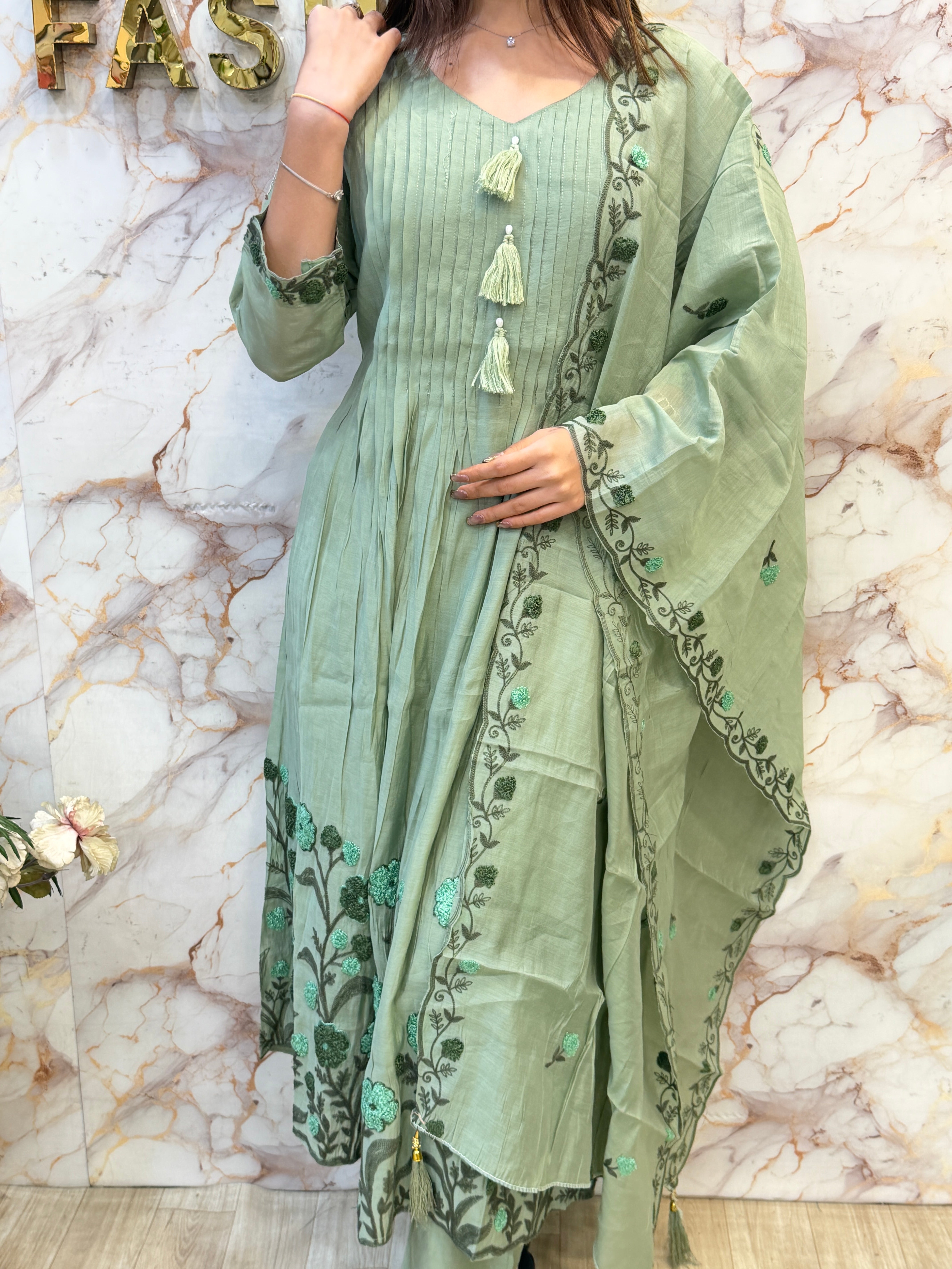 Premium Mul Chanderi Kurti, Pant & Dupatta Set with Thread Embroidery